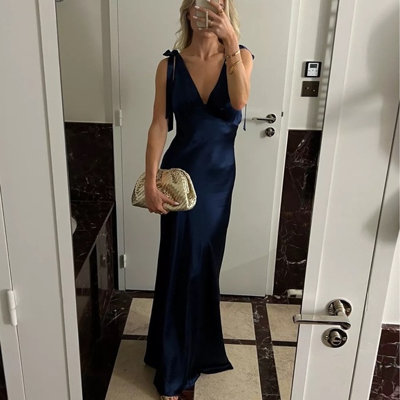 REFORMATION Pernille Silk Dress in Navy L - Picture 2 of 9